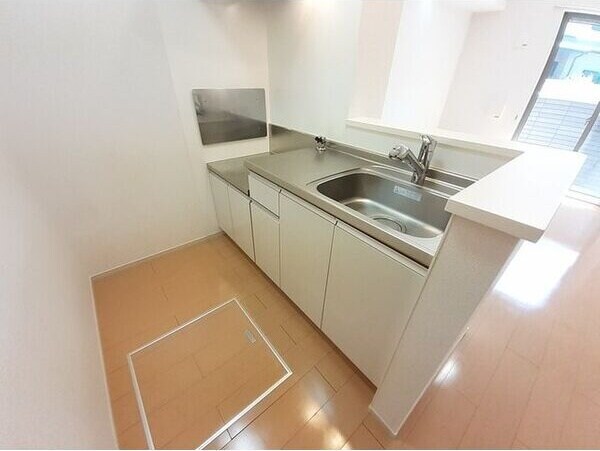  東海道本線・山陽本線<JR神戸線>/甲子園口駅 徒歩18分 1階 築11年