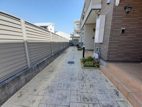  東海道本線・山陽本線<JR神戸線>/甲子園口駅 徒歩18分 1階 築11年