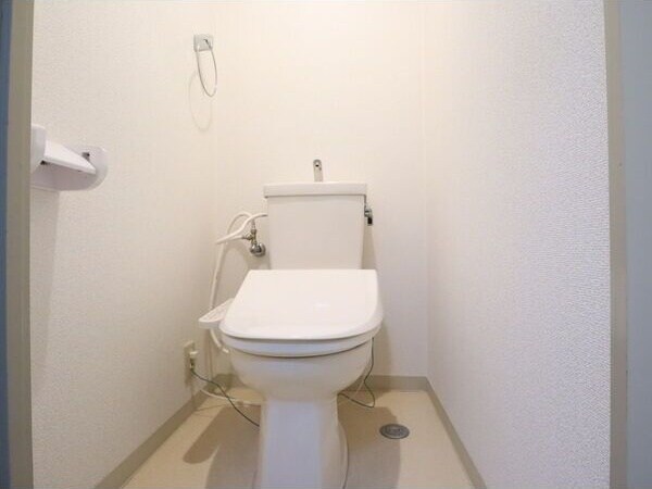  名古屋市営地下鉄東山線/新栄町駅 徒歩13分 2階 築35年