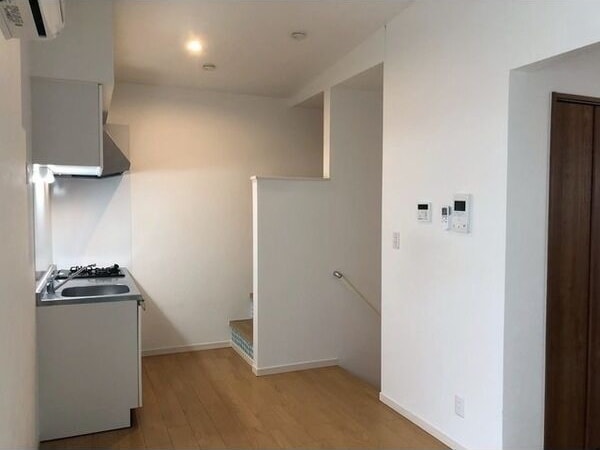  名古屋市営地下鉄名城線/八事日赤駅 徒歩6分 2階 築5年