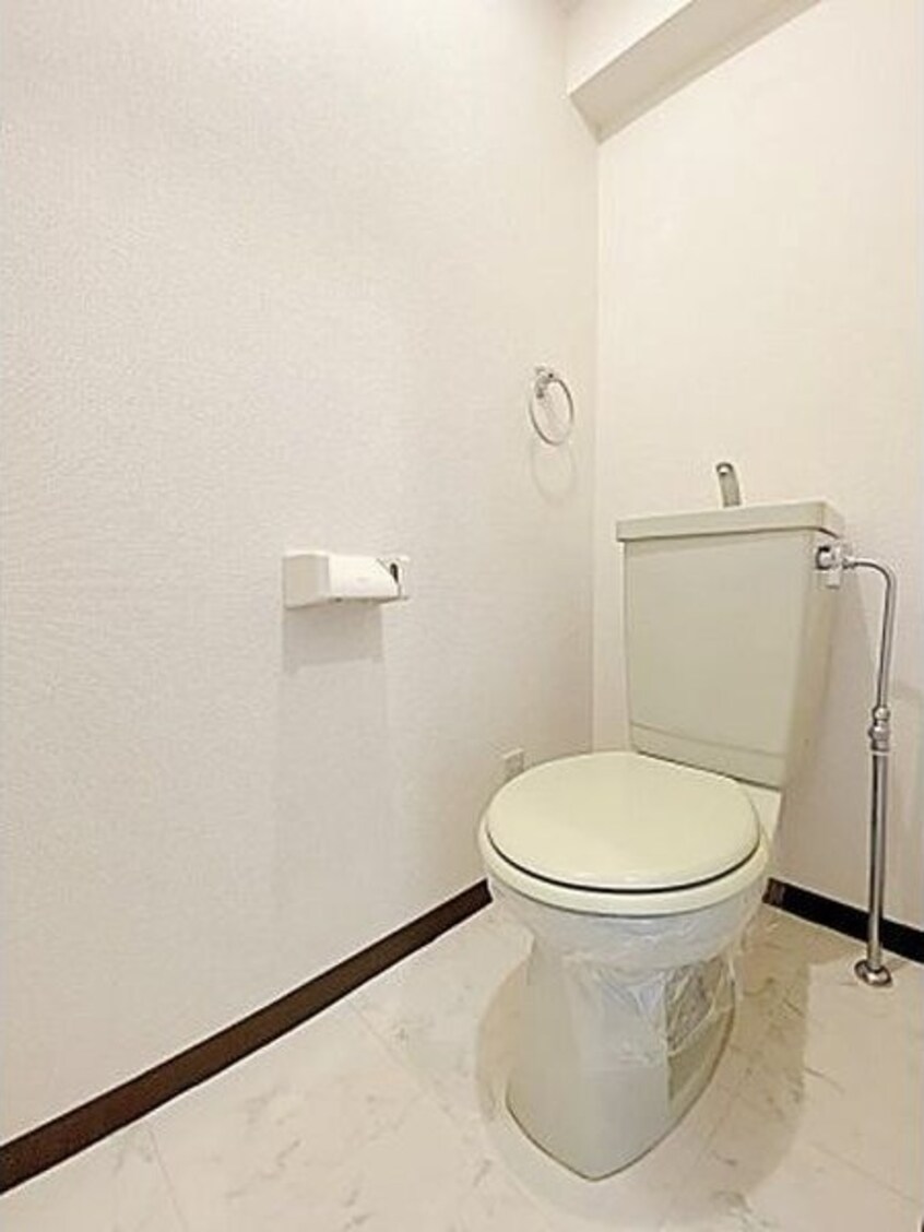  名古屋市営地下鉄名城線/志賀本通駅 徒歩6分 8階 築33年