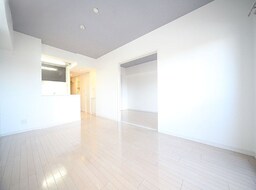 ※写真は同じマンションの違う部屋のものになります。