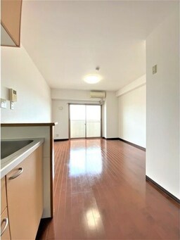 ※写真は同じマンションの違う部屋のものになります。