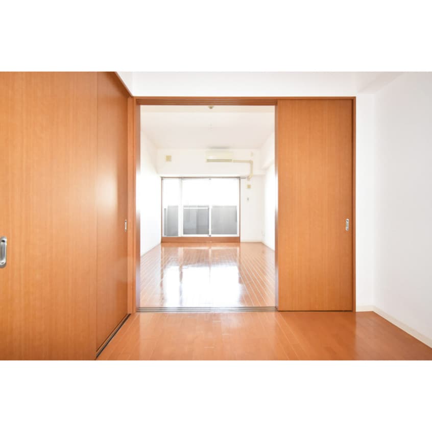  Gramercy Shirakawa Koen