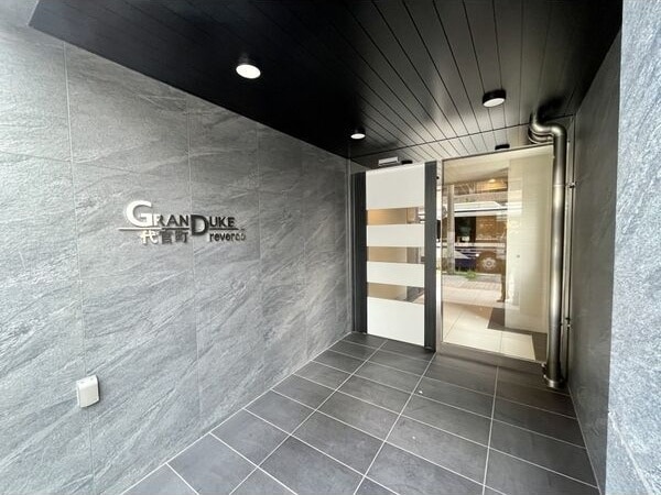  GRANDUKE代官町reverso