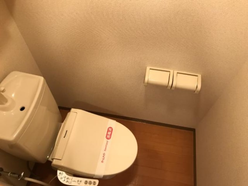 シャワー付トイレ ガーデン池花