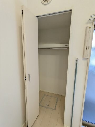 103号室クローゼット ハーモニーテラス八田Ⅱ