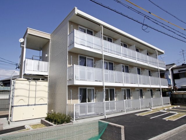  レオパレスアベイユ