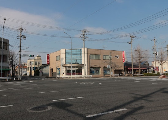 十六銀行内田橋支店(銀行)まで130m 名鉄常滑線・空港線/豊田本町駅 徒歩4分 1階 築5年
