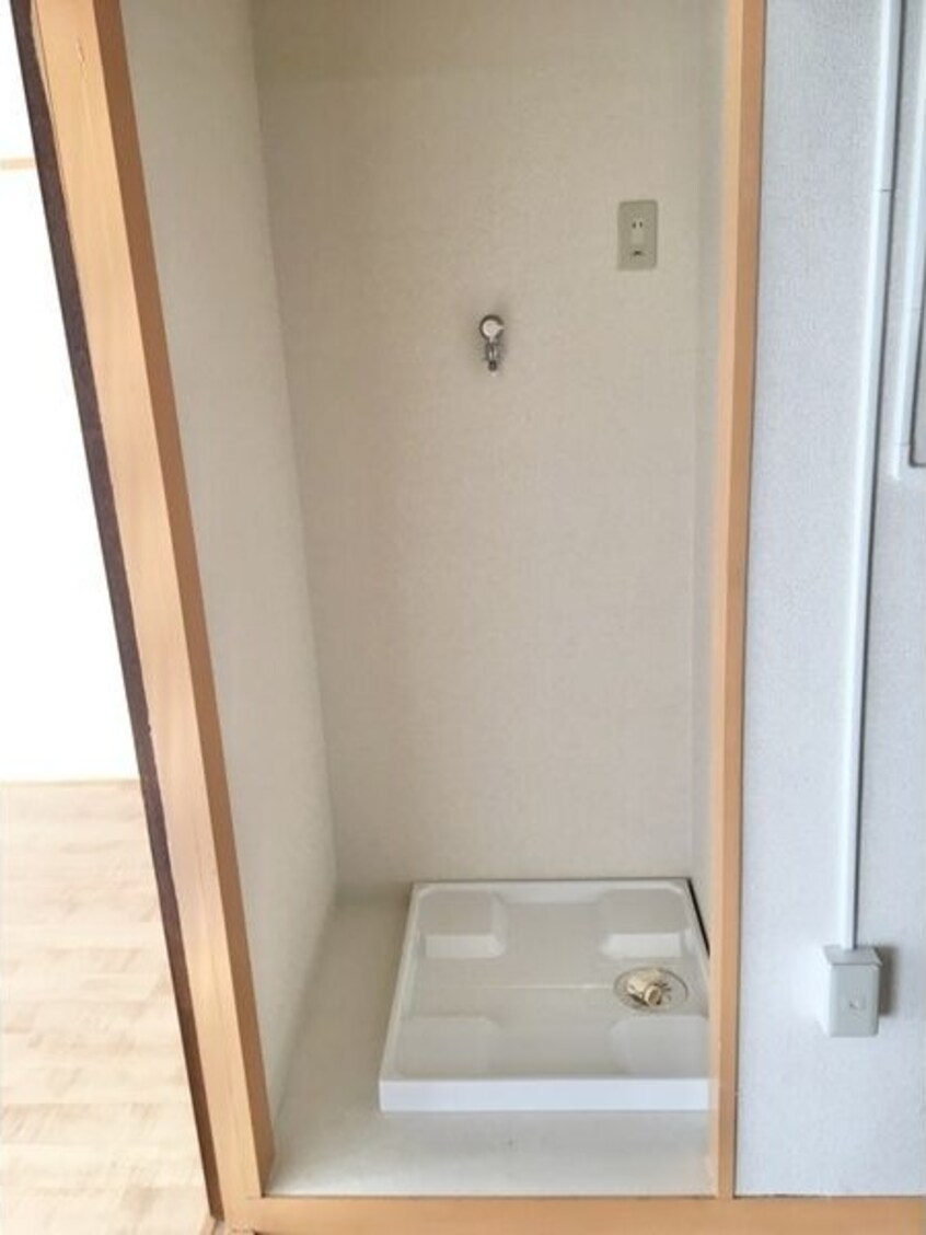  名古屋臨海高速鉄道<あおなみ線>/南荒子駅 徒歩13分 1階 築52年