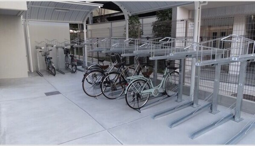  名古屋市営地下鉄鶴舞線/鶴舞駅 徒歩9分 6階 築8年