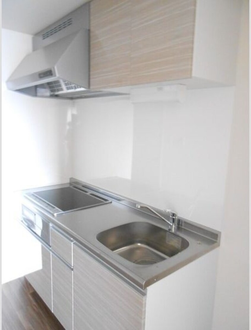  名古屋市営地下鉄鶴舞線/鶴舞駅 徒歩9分 6階 築8年