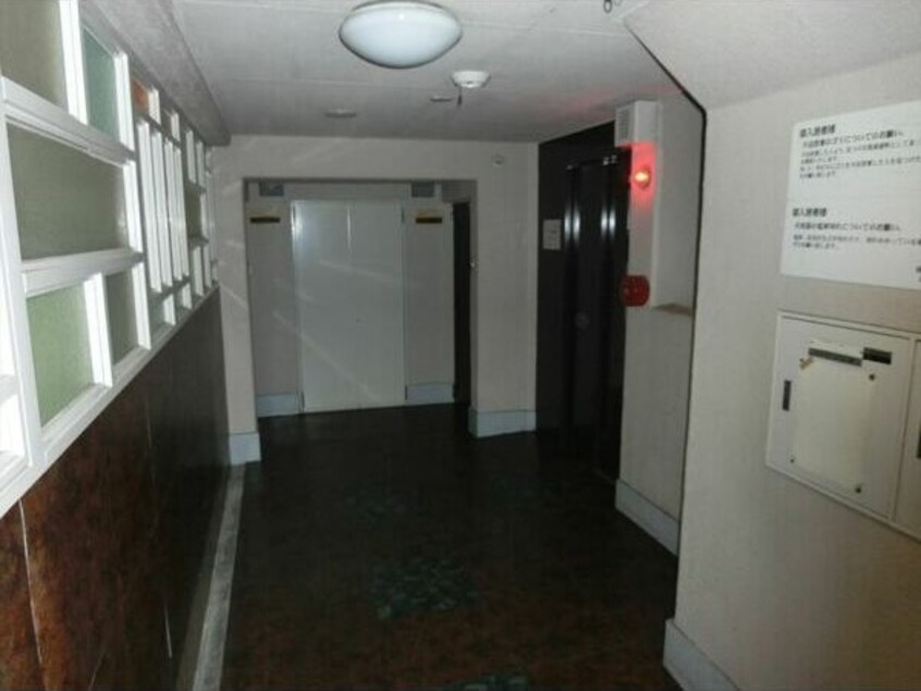  名古屋市営地下鉄東山線/栄駅 徒歩12分 2階 築43年