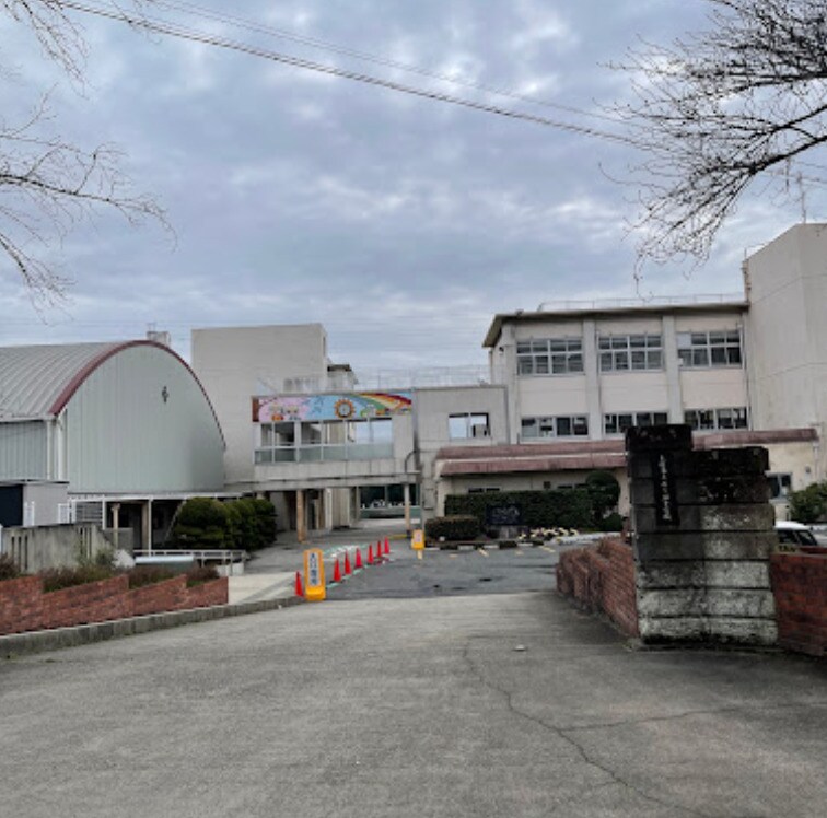 大府市立石ヶ瀬小学校(小学校)まで240m ビレッジハウス大府1号棟