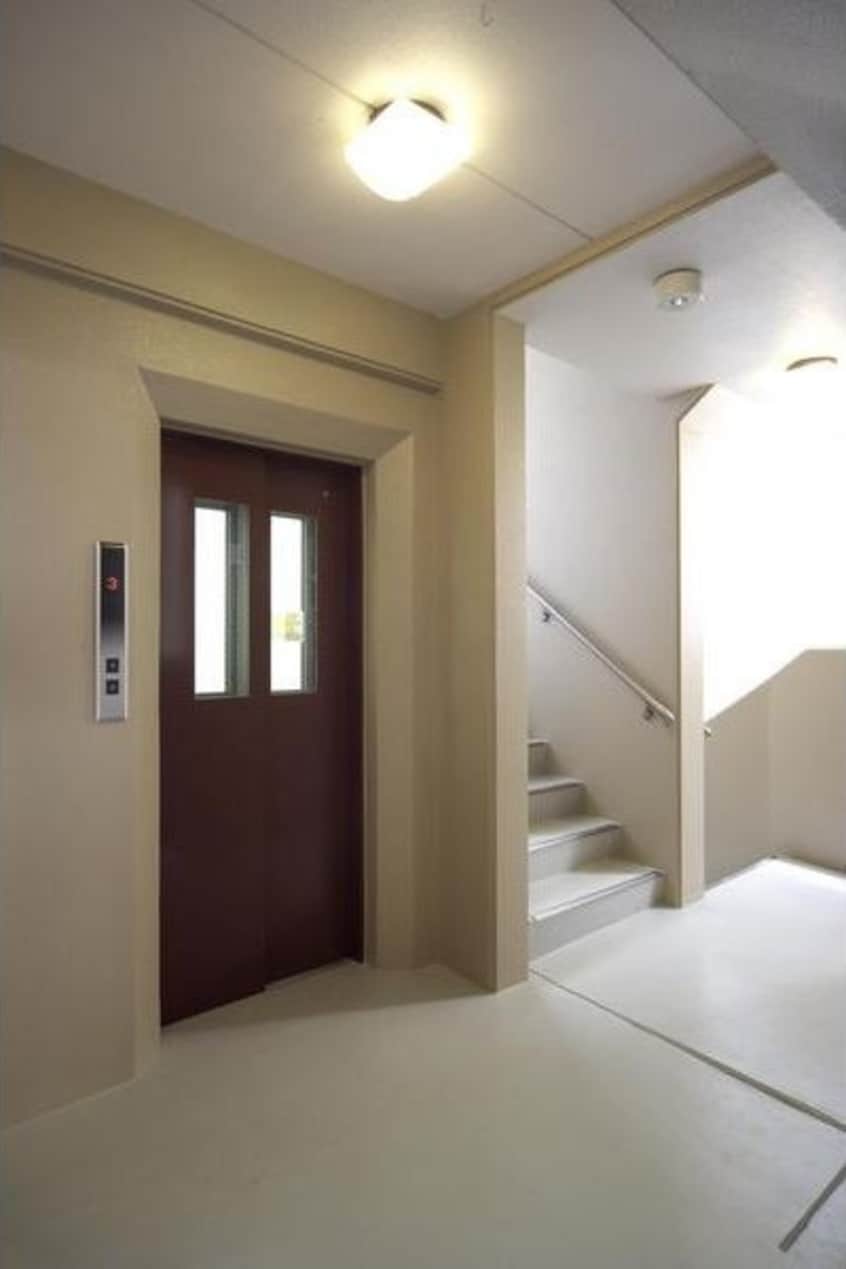  ウイステリア神宮西