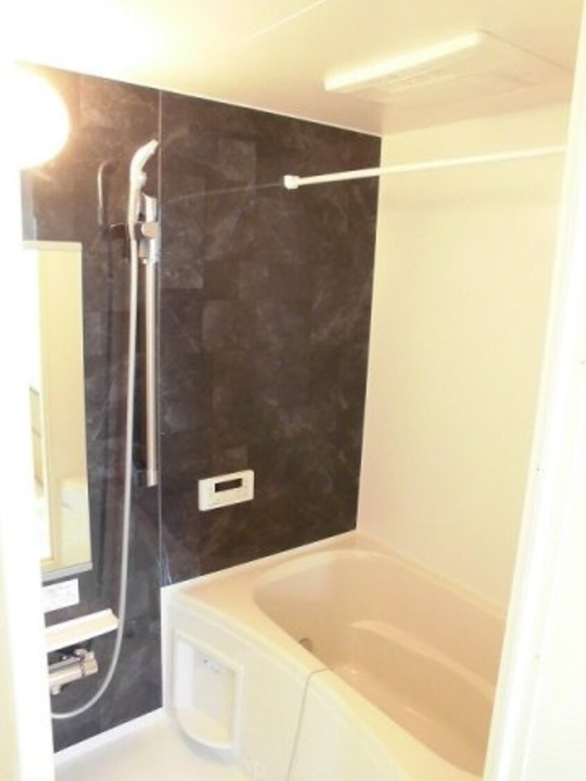  名鉄河和線/青山駅 バス10分ホテルパワーバンク前下車:停歩4分 3階 築5年