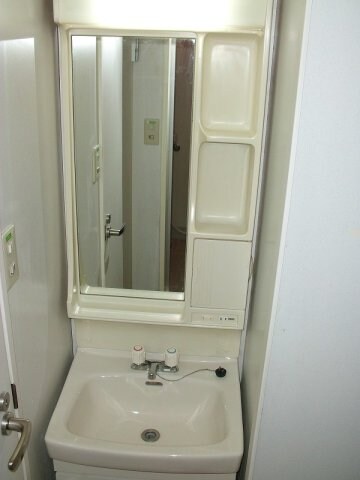 独立洗面台 レオパレスＫＡＮＡＭＥⅠ