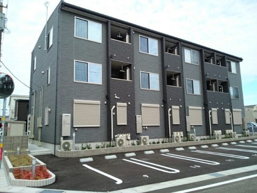 外観は落ち着いています ソレイユ　Ｆ