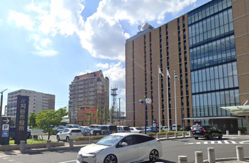 刈谷市役所 教育部 スポーツ課(役所)まで819m アンジュール