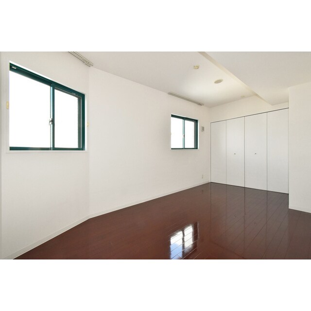  Gramercy Shiromi-dori