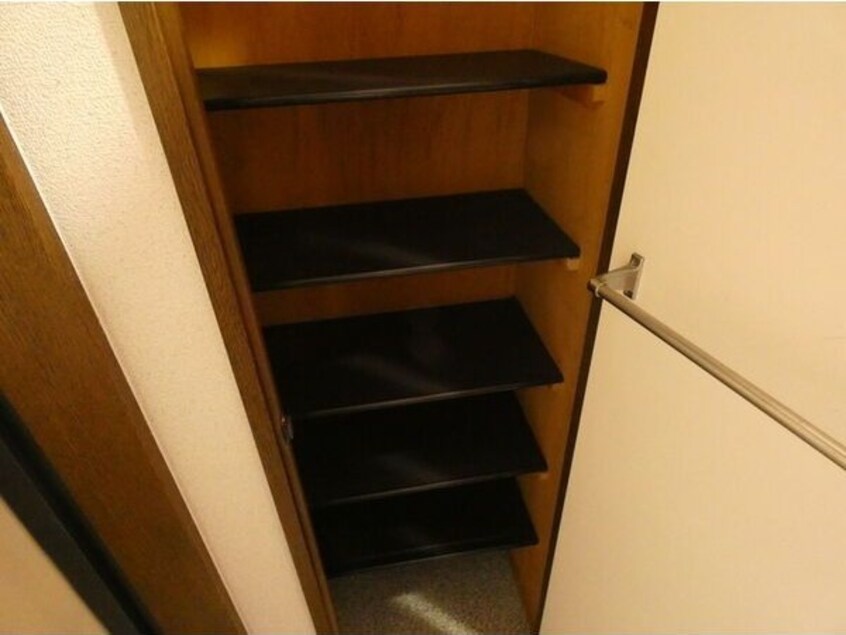  名古屋市営地下鉄名港線/六番町駅 徒歩8分 5階 築23年