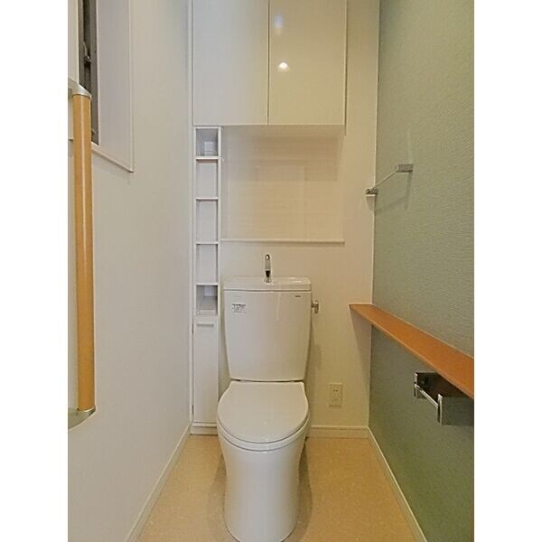  名古屋臨海高速鉄道<あおなみ線>/荒子川公園駅 徒歩26分 1-2階 築10年