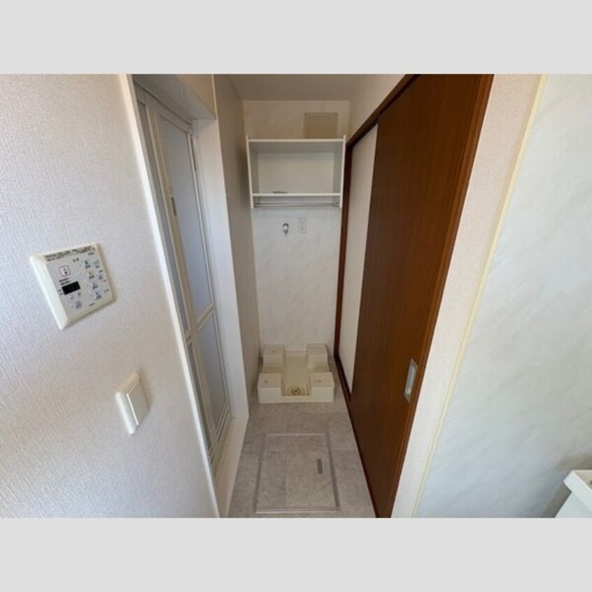  東海道本線/刈谷駅 バス28分日高2丁目下車:停歩10分 2階 築10年