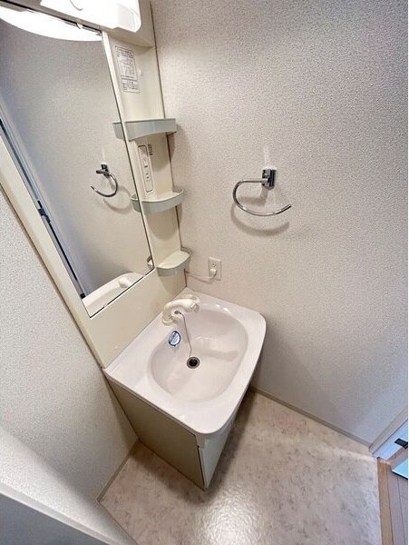  ルクレ新栄レジデンス