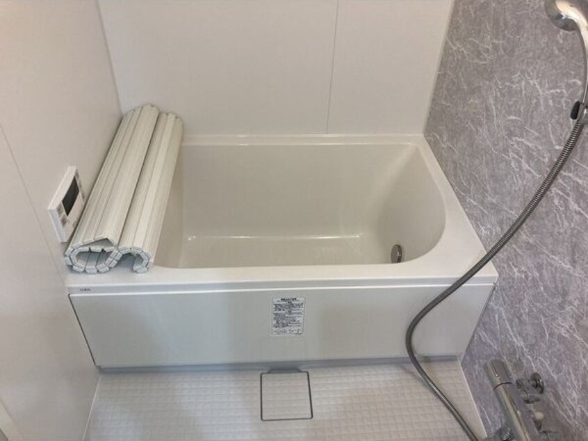  カスタリア新栄II