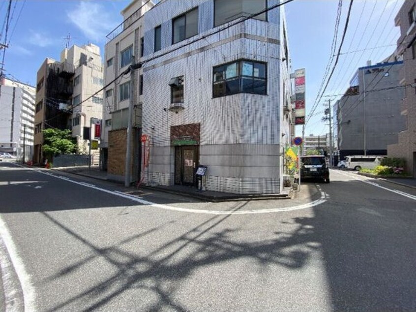  サンローラン泉