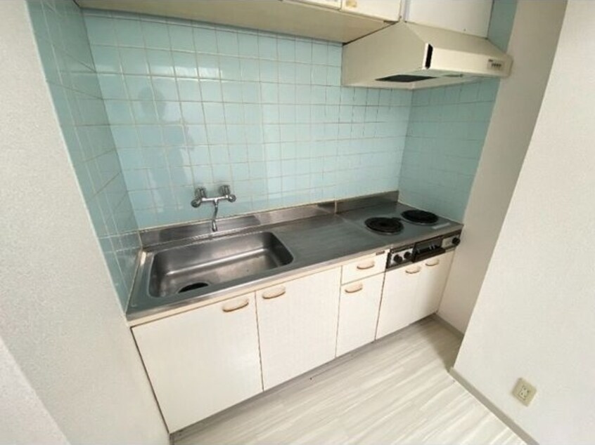  サンローラン泉