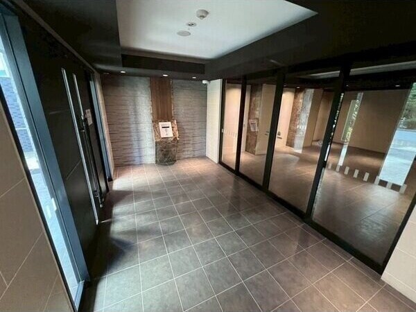  プレサンス丸の内城雅