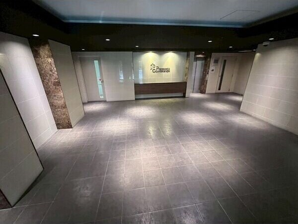  プレサンス丸の内城雅