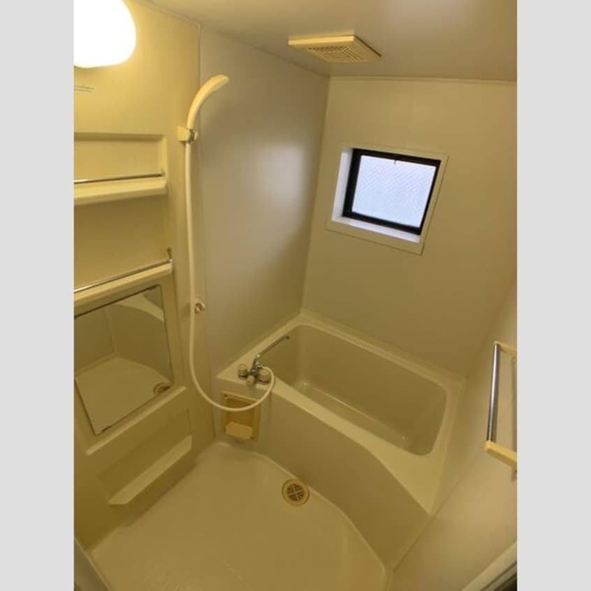  パラシオ愛芳　B