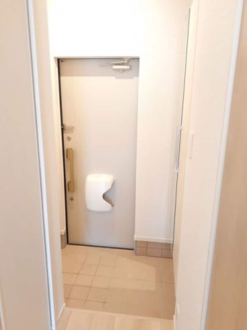 明るい玄関です ルミナーレ・光