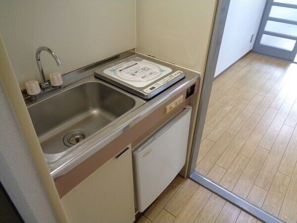 ※写真は同じマンションの違う部屋のものになります。 プリンセス栄