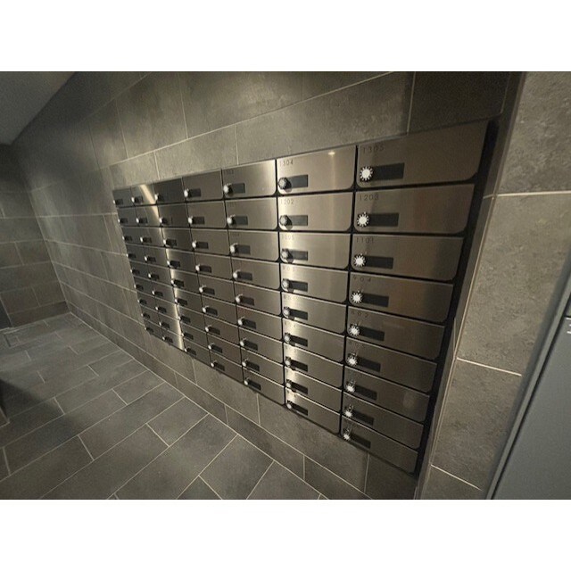 メールボックス 中央本線<中央西線>/鶴舞駅 徒歩8分 2階 築1年