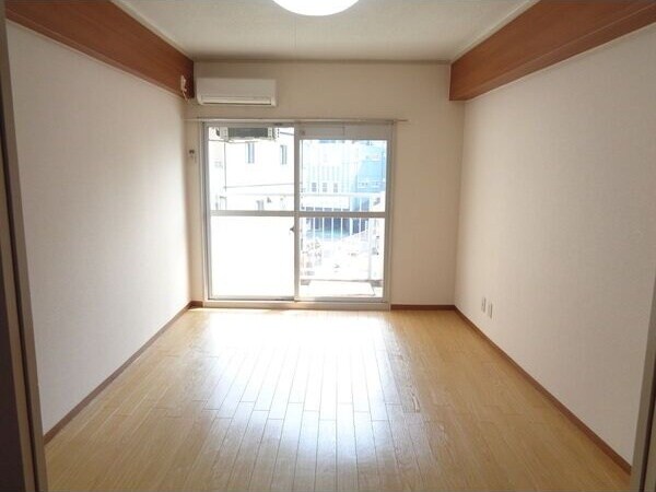 ※写真は同じマンションの違う部屋のものになります。 東和マンション広小路