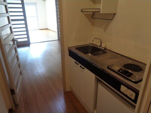 ※写真は同じマンションの違う部屋のものになります。 東和マンション広小路