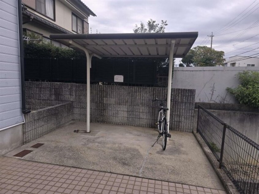  名古屋市営地下鉄鶴舞線/原駅 徒歩21分 2階 築27年