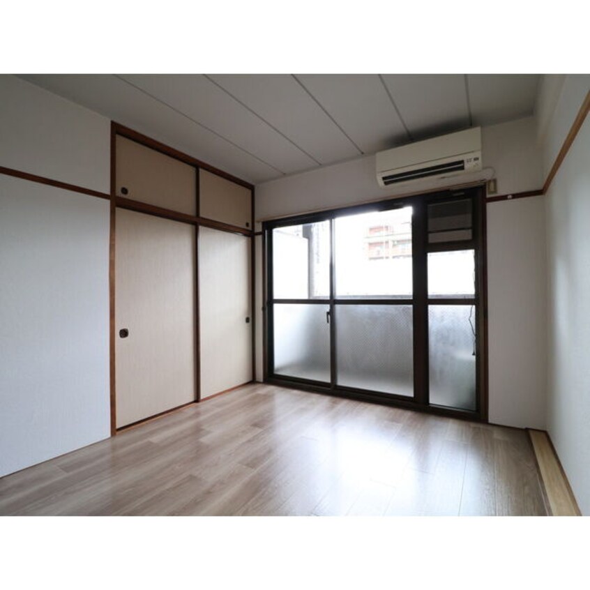  大黒マンション