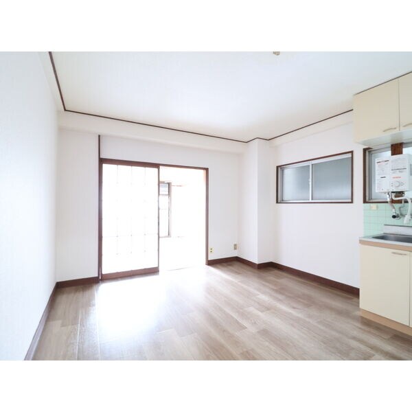  大黒マンション