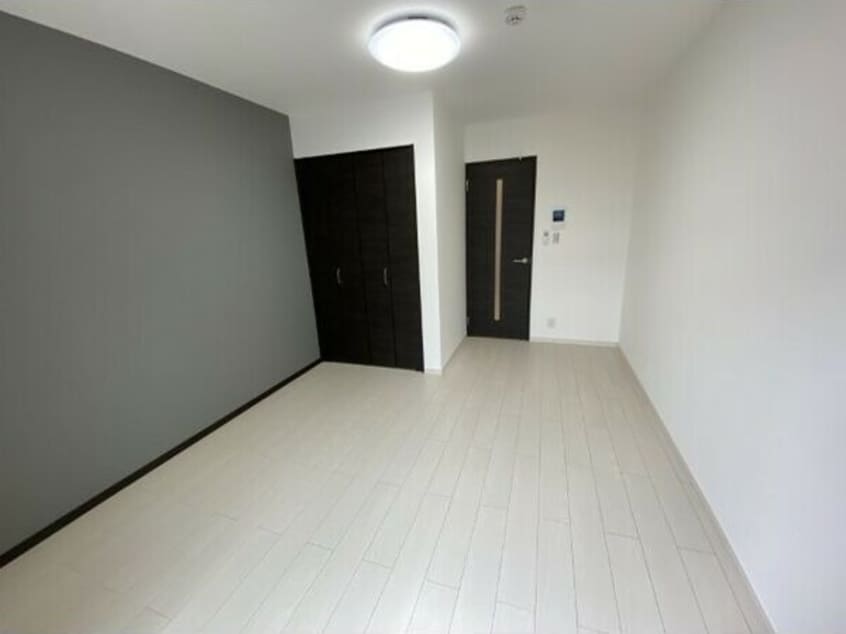 ※写真は同じマンションの違う部屋のものになります。 ラエタニテ