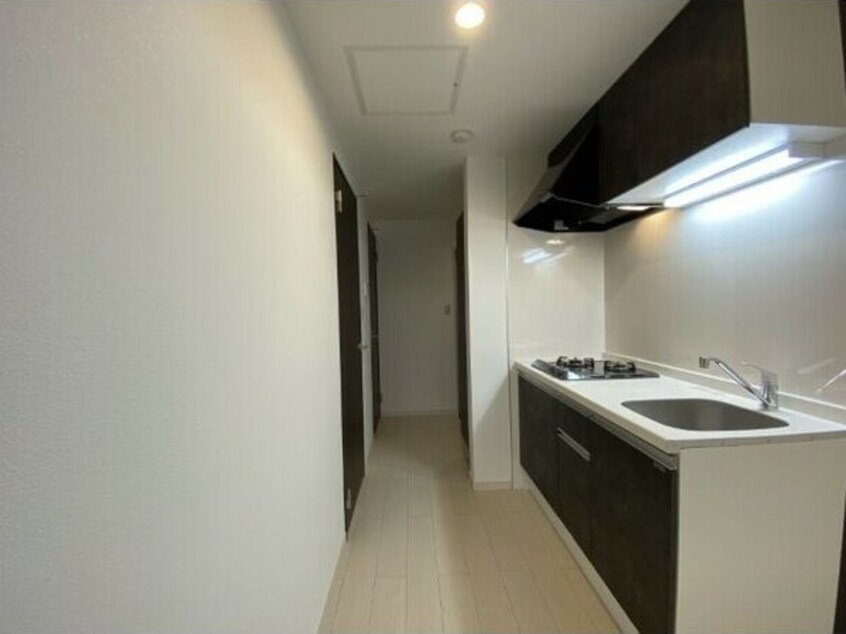 ※写真は同じマンションの違う部屋のものになります。 ラエタニテ