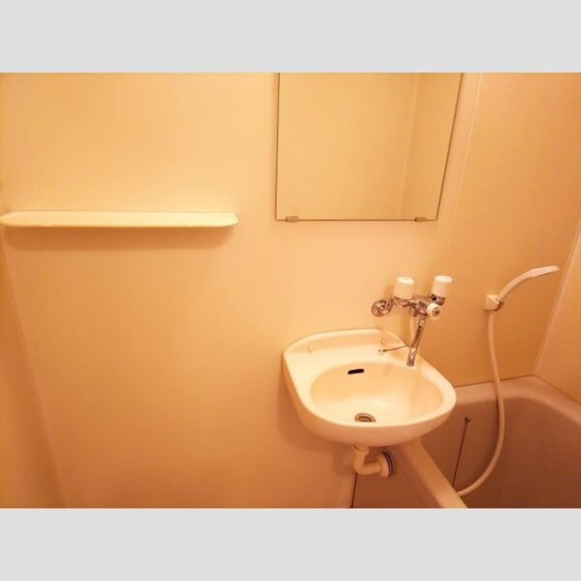  アバンサール一社