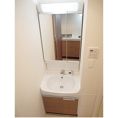  プレサンス久屋大通公園セラフィ