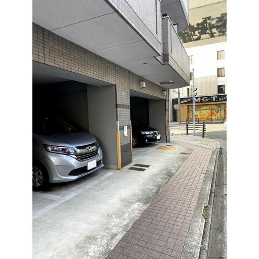  名古屋市営地下鉄桜通線/国際センター駅 徒歩8分 6階 築24年