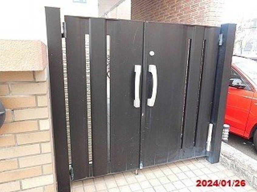 オートロックゲート完備 レオパレスサクセスファクター