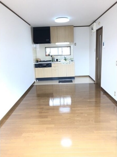 ※写真は同じマンションの違う部屋のものになります。 名鉄名古屋本線/東枇杷島駅 徒歩9分 1階 築27年
