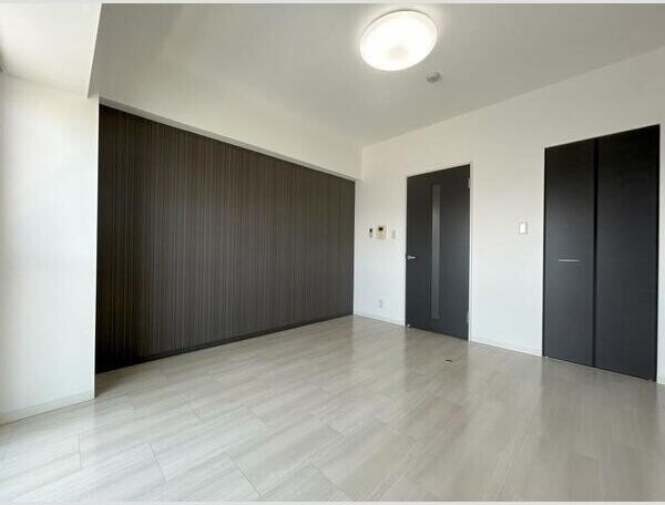 ※写真は同じマンションの違う部屋のものになります。 リベルティア